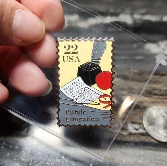 22 Cent US Postage Stamp Lapel Hat Pin Badge Public Education Enamel - Picture 2 of 4